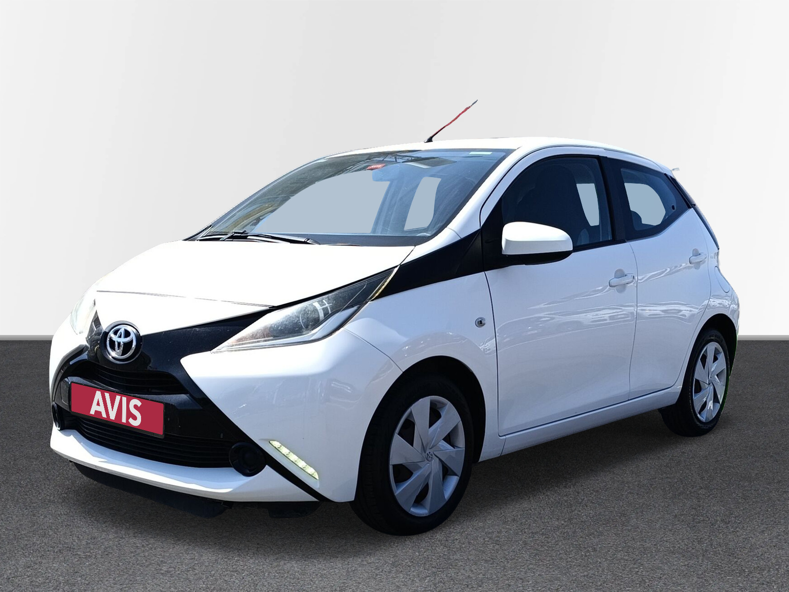 AVIS Used Car | Toyota AYGO - 2015 1.0 12v Vvti X-Play Touch Mmt 69hp 5dr