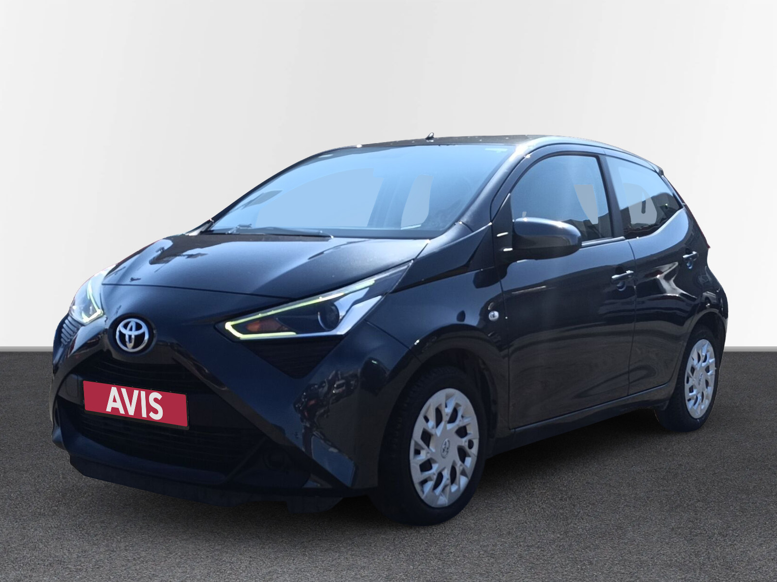AVIS Used Car | Toyota Aygo X-Play Connect MMT