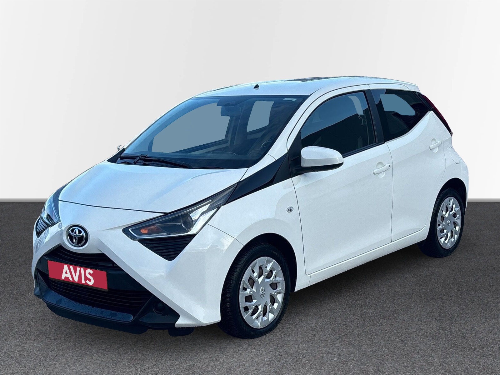 AVIS Used Car | Toyota Aygo X-Play Connect MMT