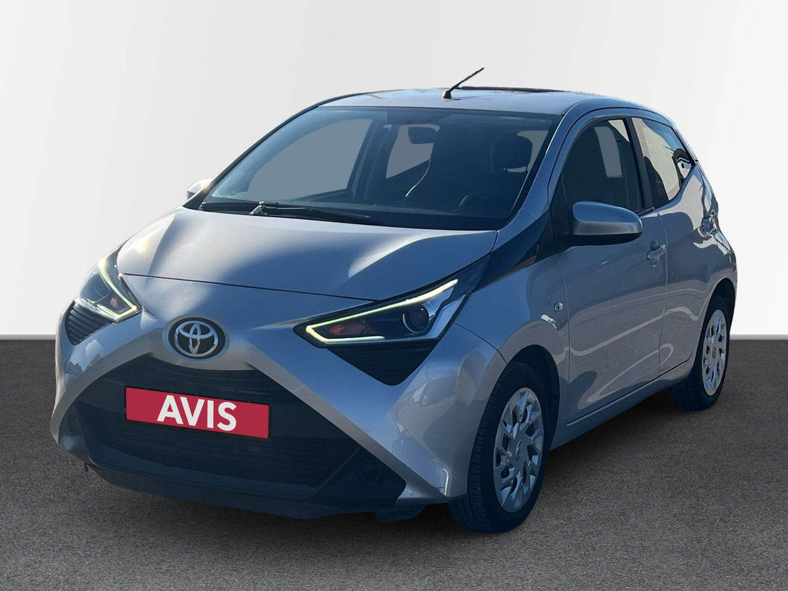 AVIS Used Cars | Toyota Aygo X-Play MMT