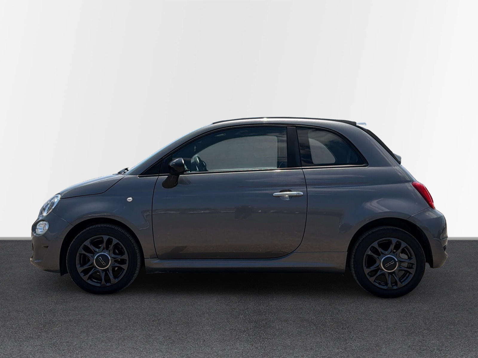 AVIS Used Car | Fiat 500 1.0 Hybrid 70Hp Connect